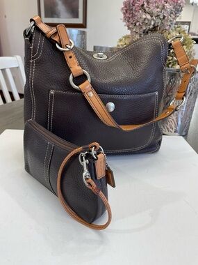 Coach Luxe Brown Pebbled Leather Shoulder Bag  Tote Purse w/ Wristlet Set